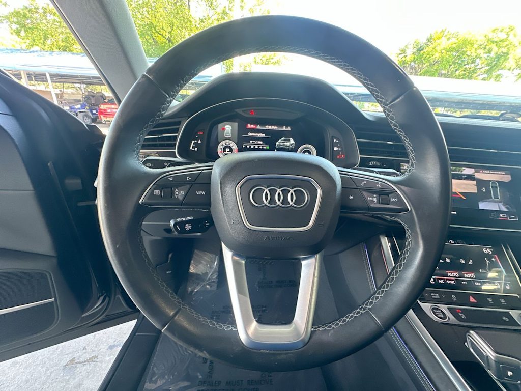 Thumbnail: 2023 Audi Q8 - 9