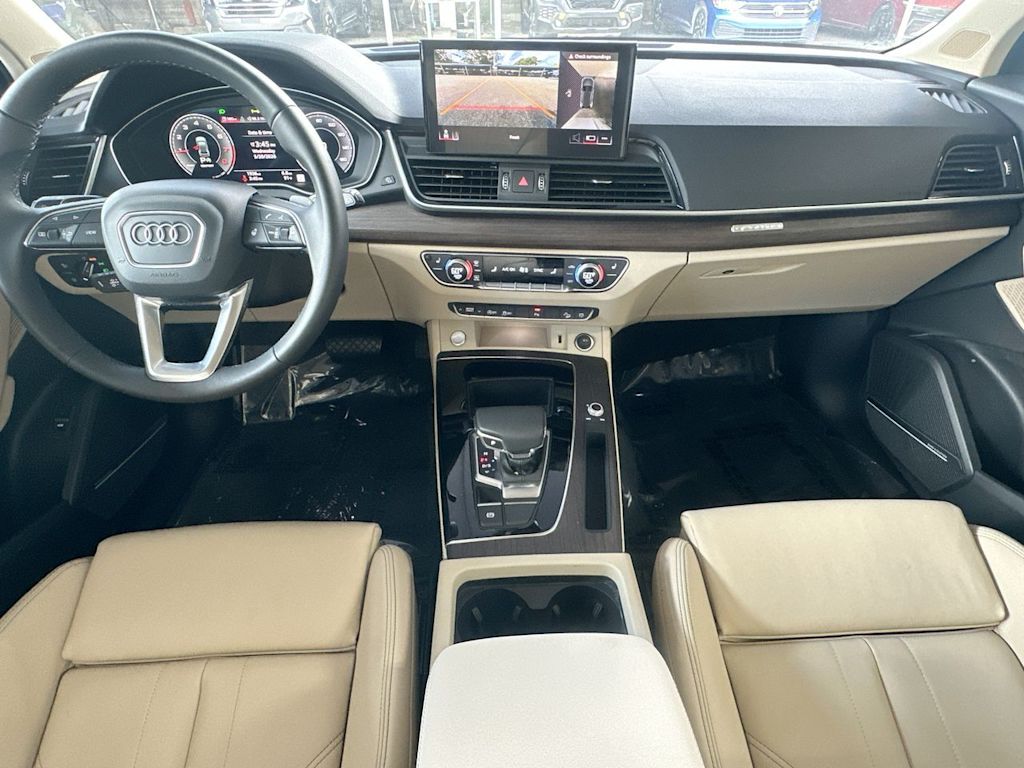 Thumbnail: 2025 Audi Q5 - 14
