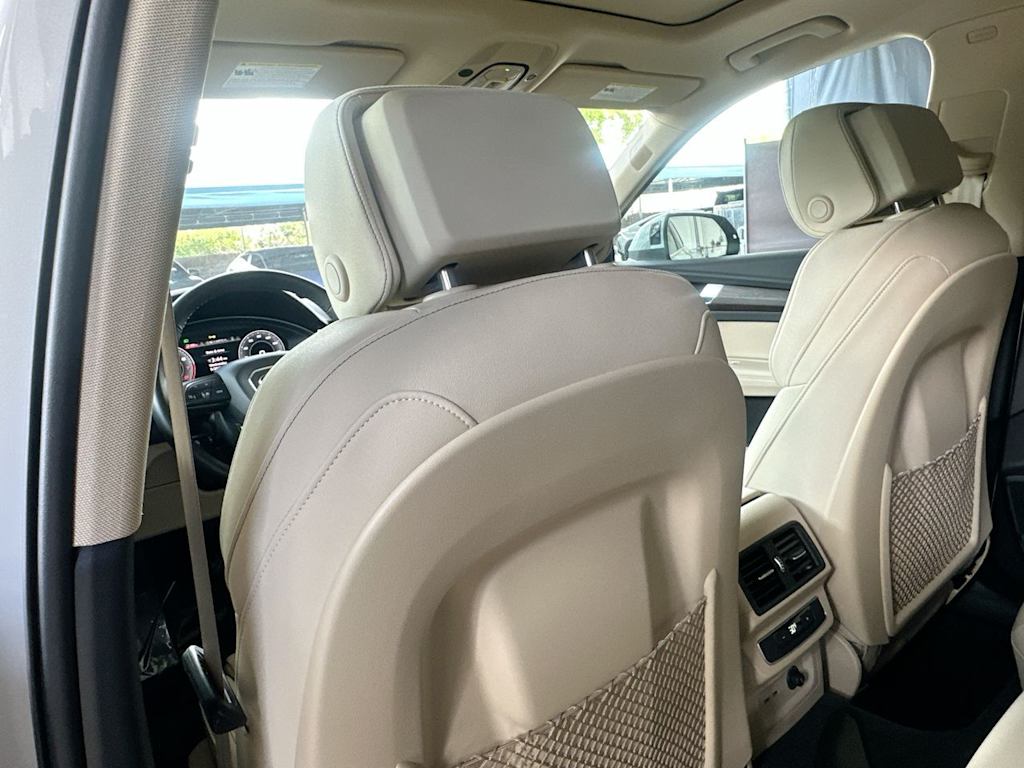 Thumbnail: 2025 Audi Q5 - 12