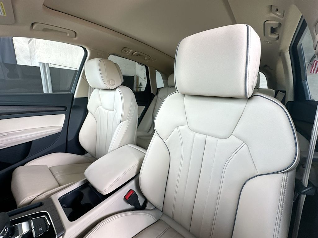 Thumbnail: 2025 Audi Q5 - 11