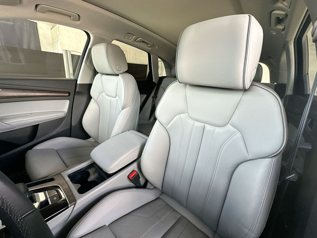 Thumbnail: 2025 Audi Q5 - 11