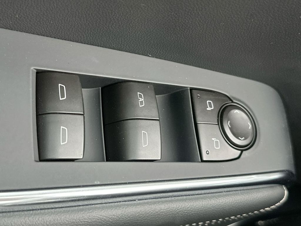 Thumbnail: 2026 GMC Acadia - 25