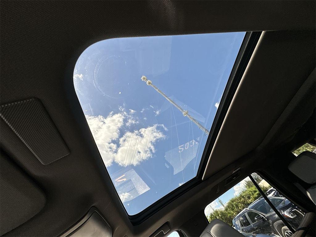 Thumbnail: 2025 GMC Yukon - 24