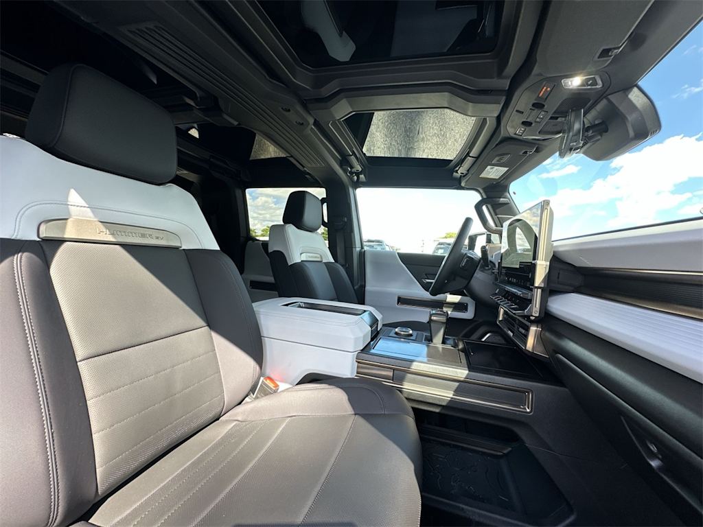 Thumbnail: 2025 GMC Hummer EV - 11