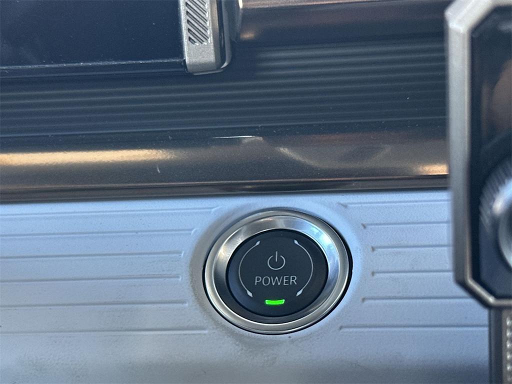 Thumbnail: 2025 GMC Hummer EV - 23