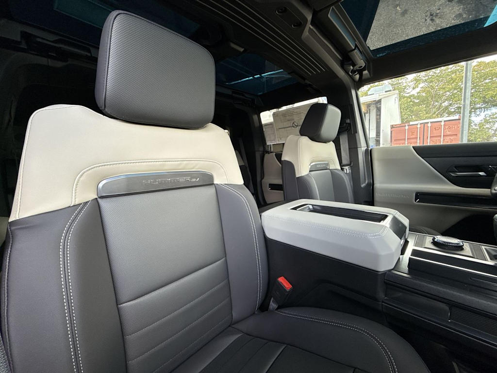 Thumbnail: 2026 GMC Hummer EV - 9