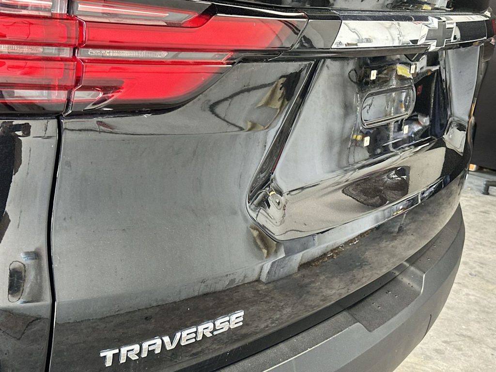 Thumbnail: 2023 Chevrolet Traverse - 22