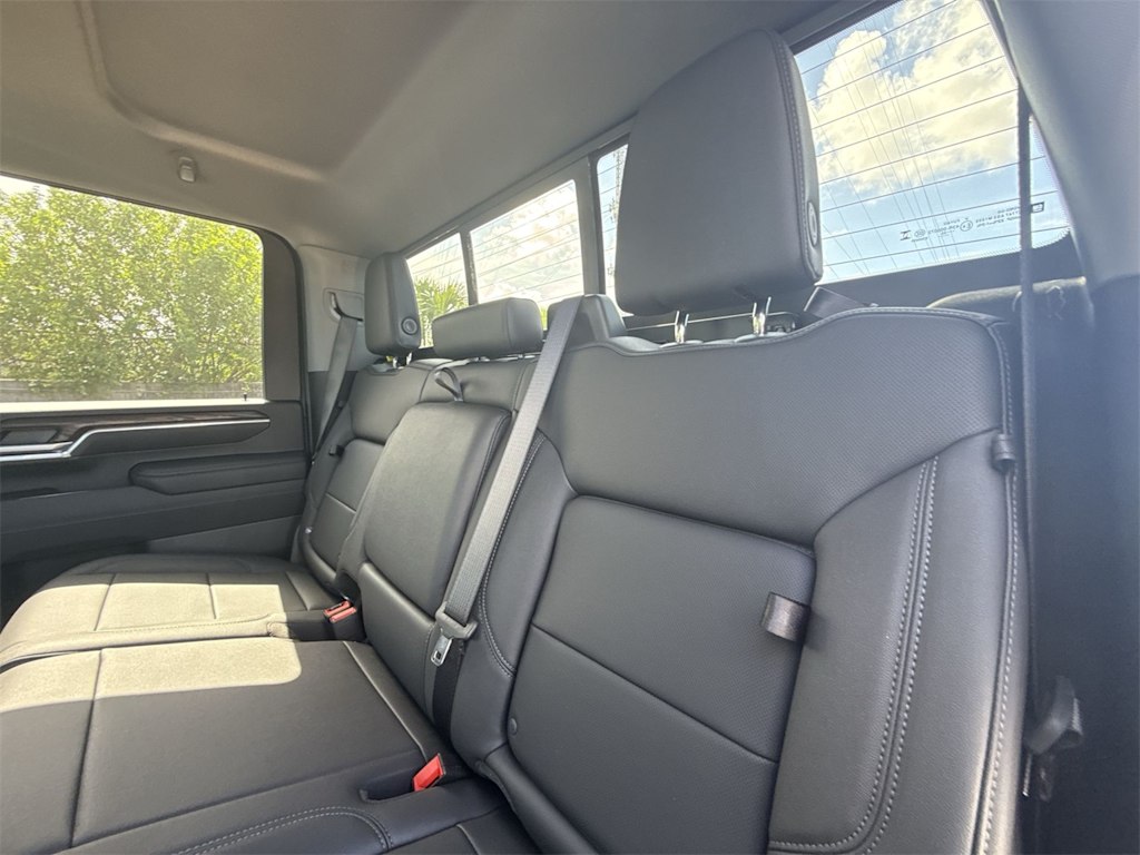 Thumbnail: 2025 GMC Sierra 2500 - 13