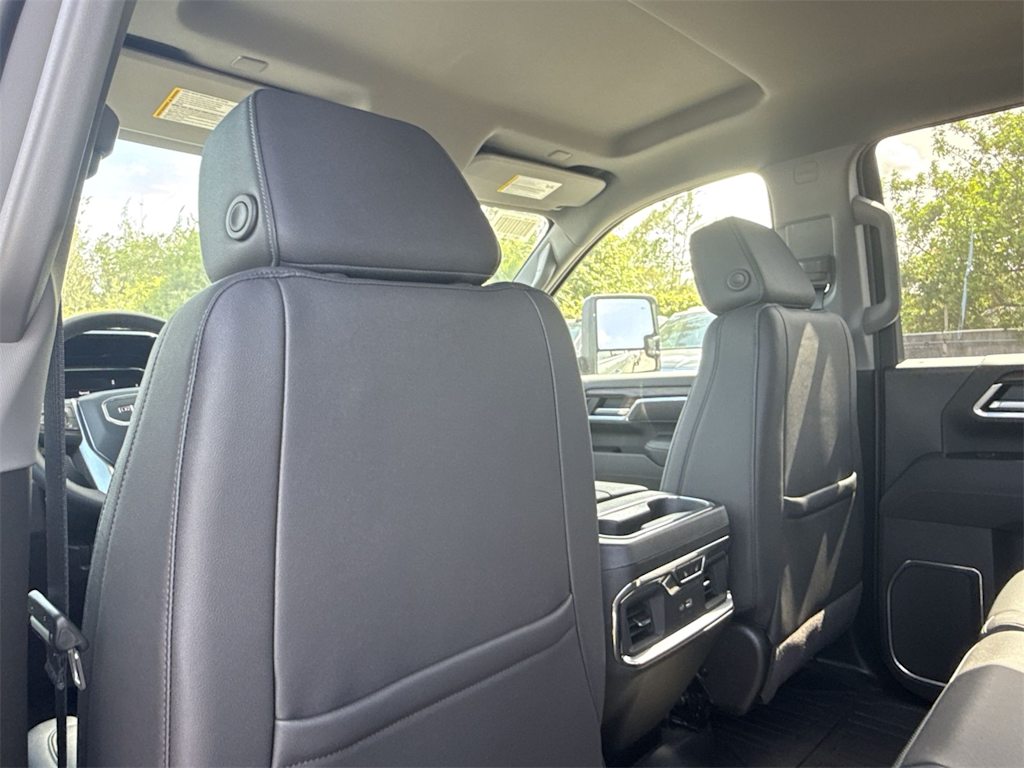 Thumbnail: 2025 GMC Sierra 2500 - 12