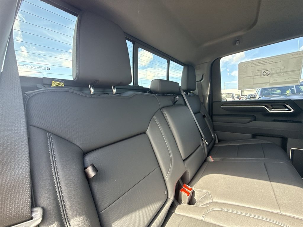 Thumbnail: 2025 GMC Sierra 2500 - 27