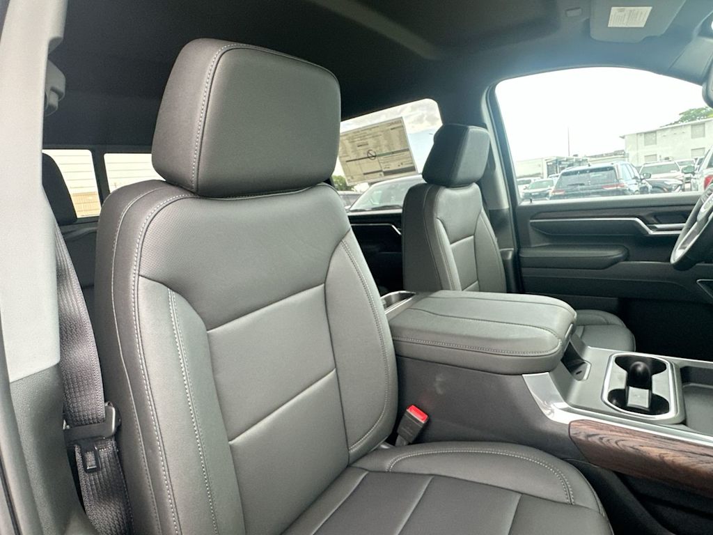 Thumbnail: 2026 GMC Sierra 2500 - 11