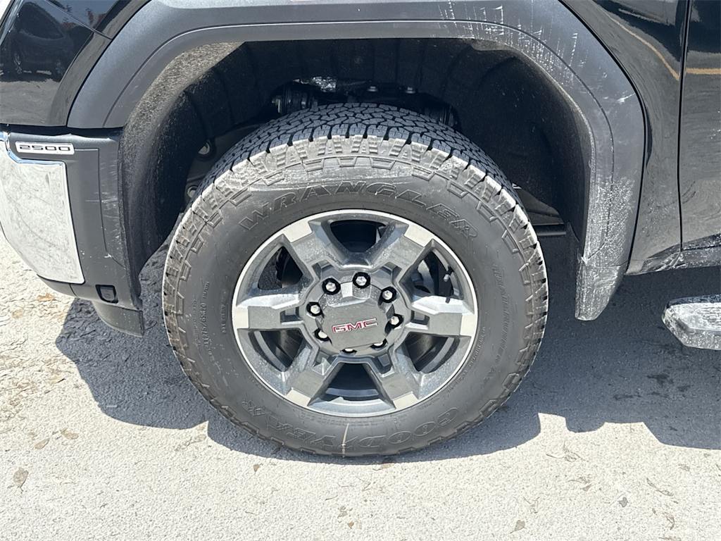 Thumbnail: 2025 GMC Sierra 2500 - 8