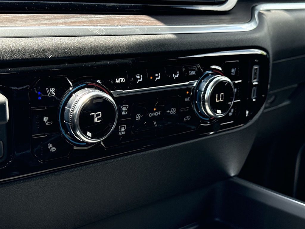 Thumbnail: 2025 GMC Sierra 2500 - 25