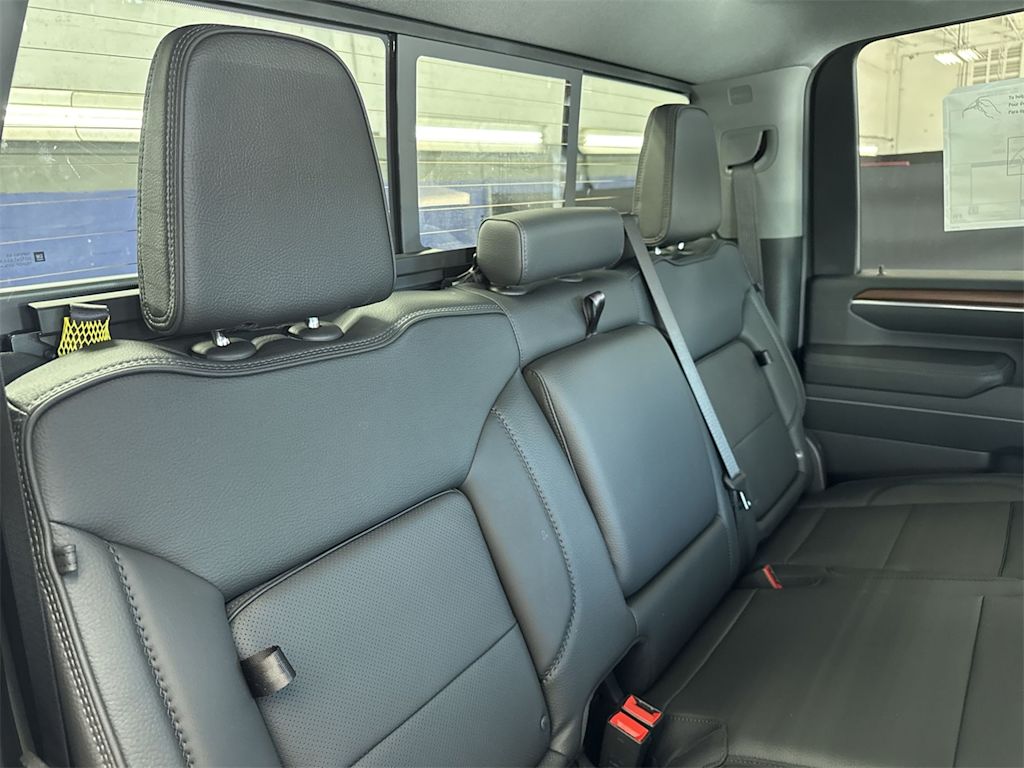 Thumbnail: 2025 GMC Sierra 2500 - 29