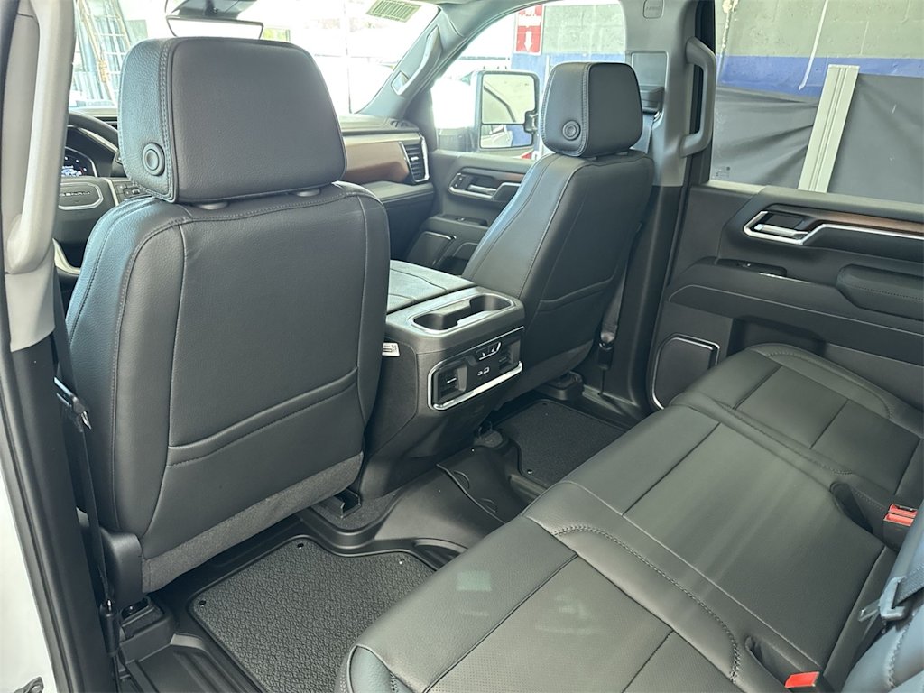 Thumbnail: 2025 GMC Sierra 2500 - 28