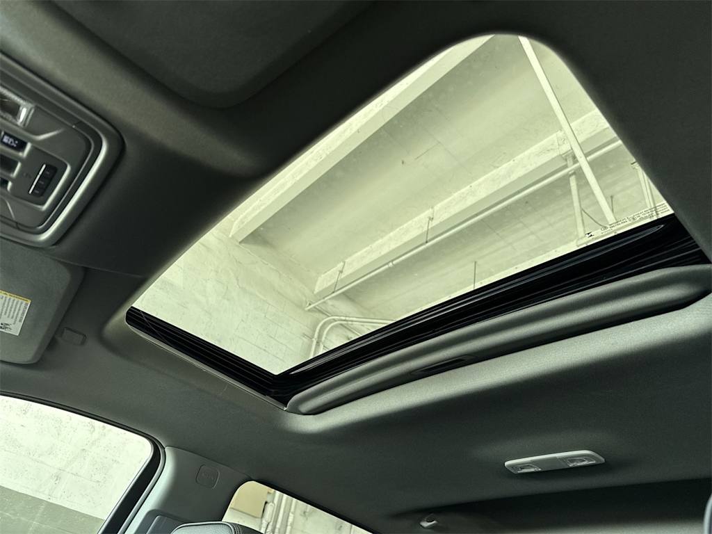 Thumbnail: 2025 GMC Sierra 2500 - 24