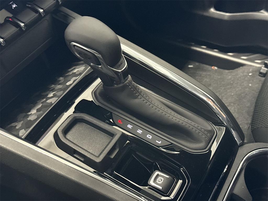 Thumbnail: 2025 GMC Canyon - 16