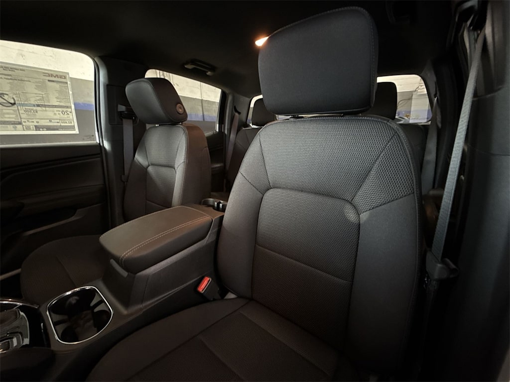 Thumbnail: 2025 GMC Canyon - 11