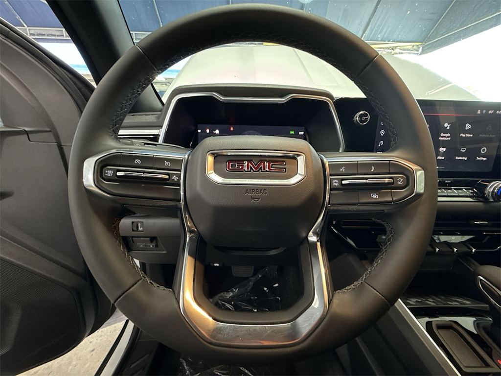 Thumbnail: 2025 GMC Canyon - 10