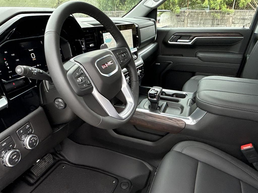 Thumbnail: 2026 GMC Sierra 1500 - 2