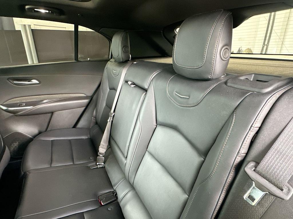 Thumbnail: 2023 Cadillac XT4 - 11
