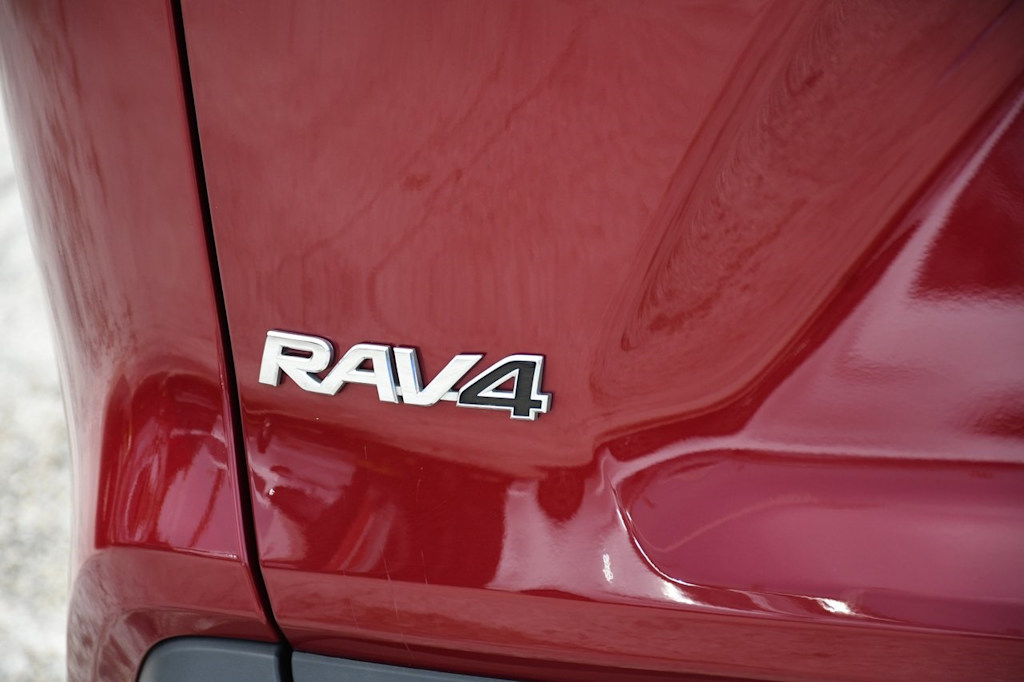 2023 Toyota RAV4 XLE 7