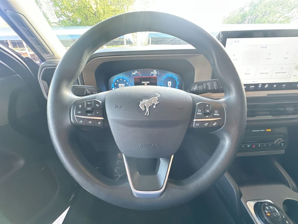 Thumbnail: 2025 Ford Bronco Sport - 10