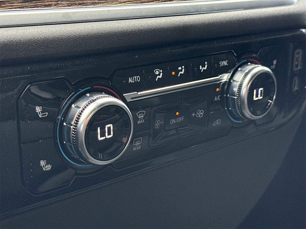 Thumbnail: 2026 GMC Sierra 1500 - 25