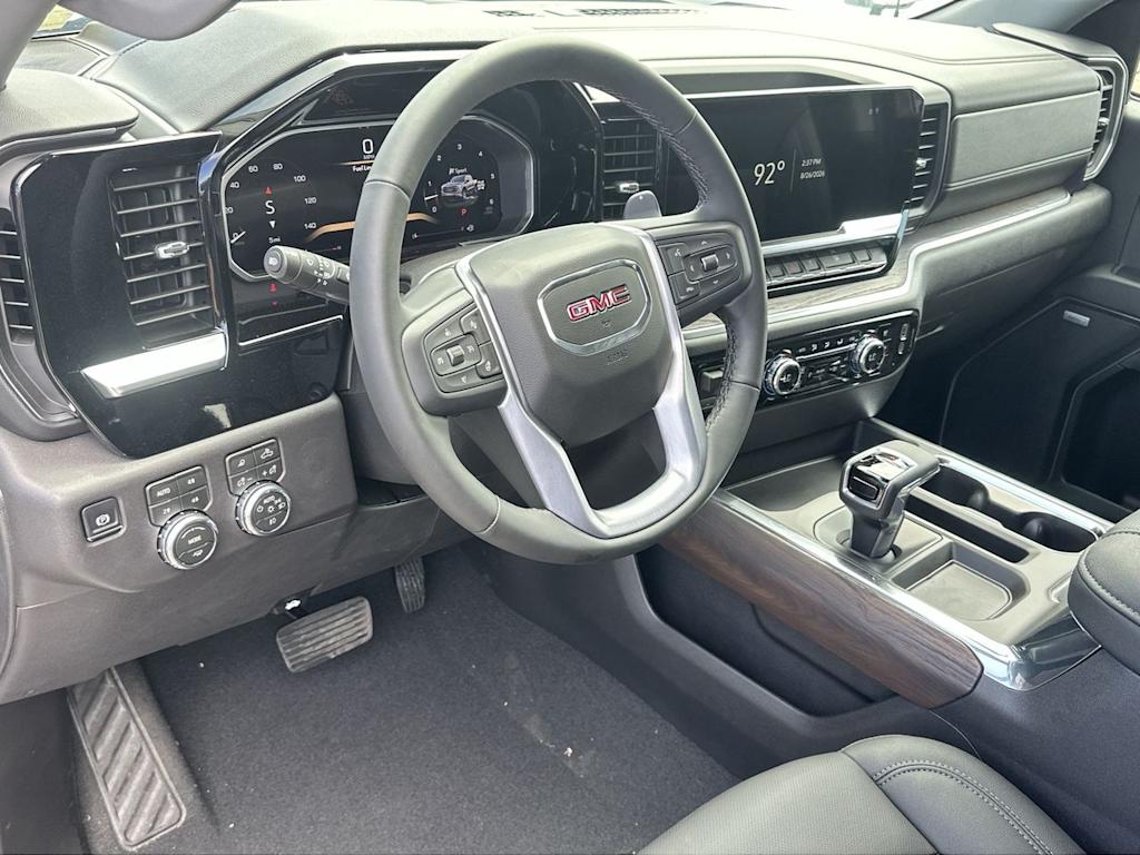 Thumbnail: 2026 GMC Sierra 1500 - 2