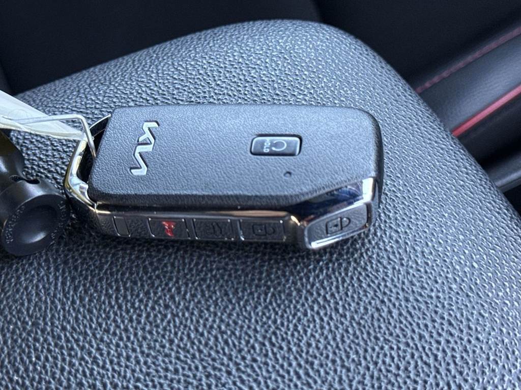 Thumbnail: 2023 Kia Forte - 18