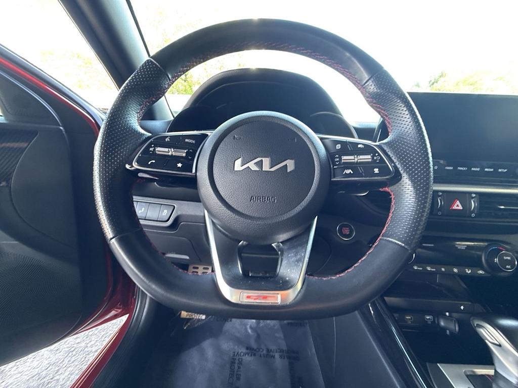 Thumbnail: 2023 Kia Forte - 9