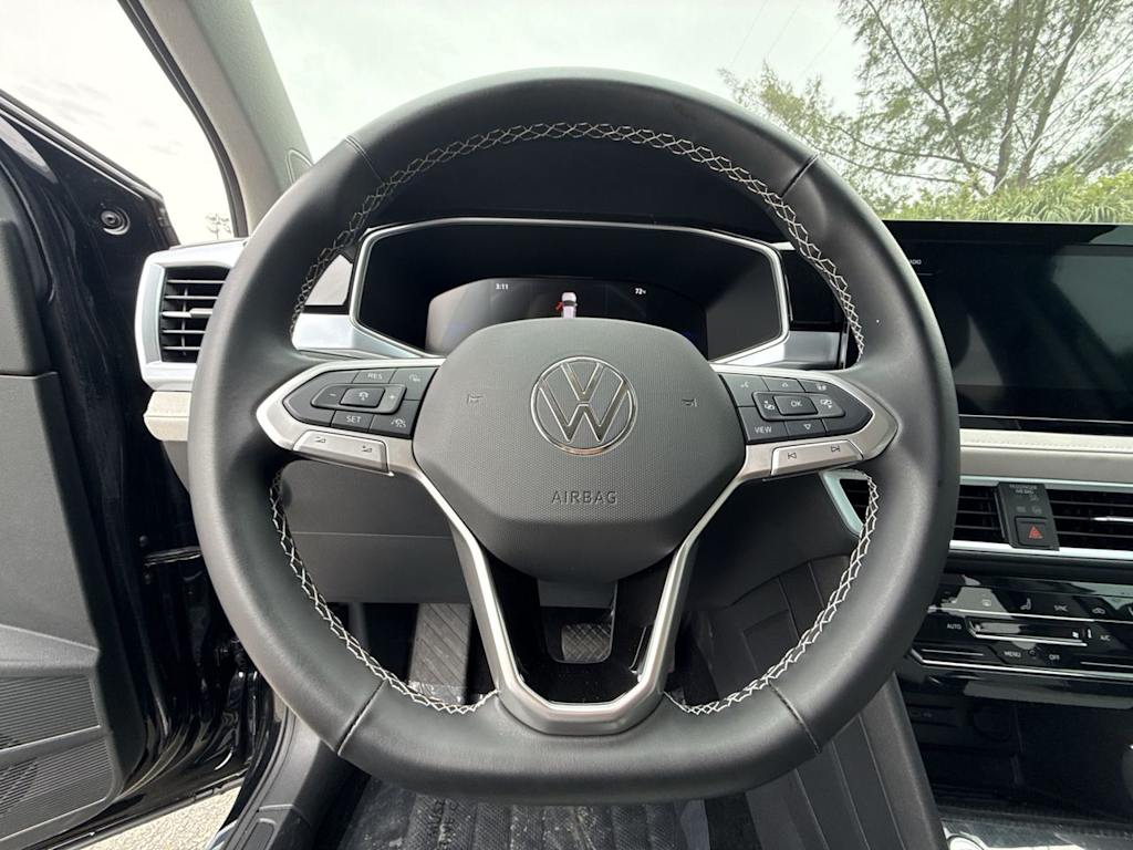 Thumbnail: 2025 Volkswagen Taos - 8