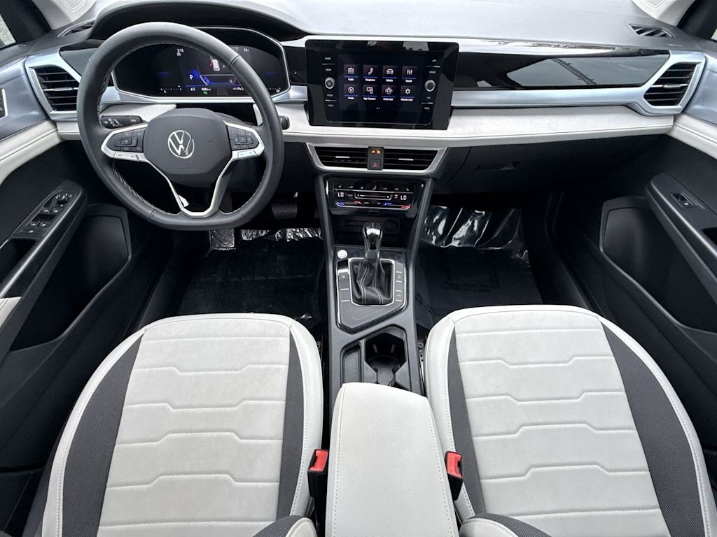 Thumbnail: 2025 Volkswagen Taos - 12
