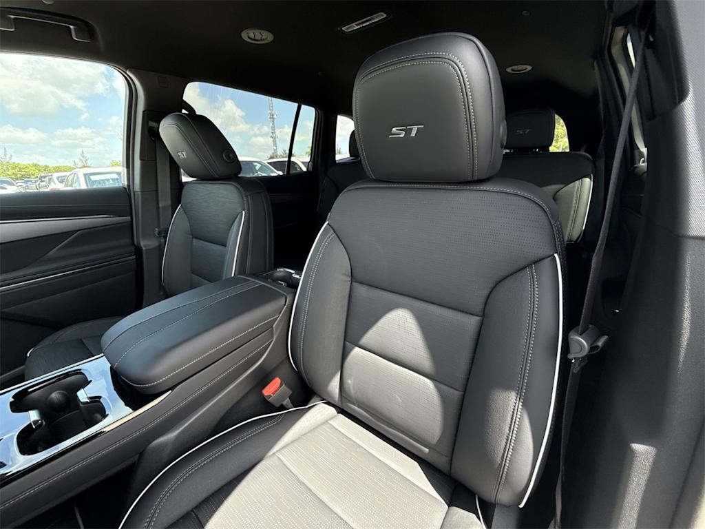 Thumbnail: 2025 Buick Enclave - 11