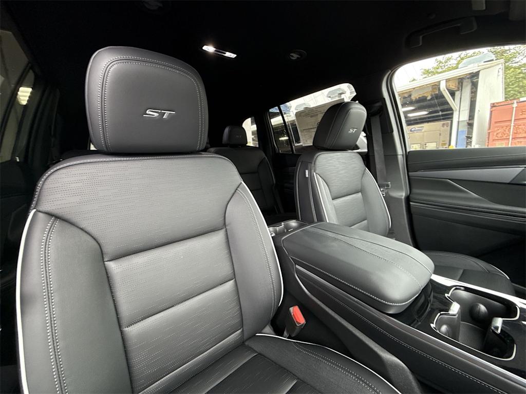 Thumbnail: 2025 Buick Enclave - 28