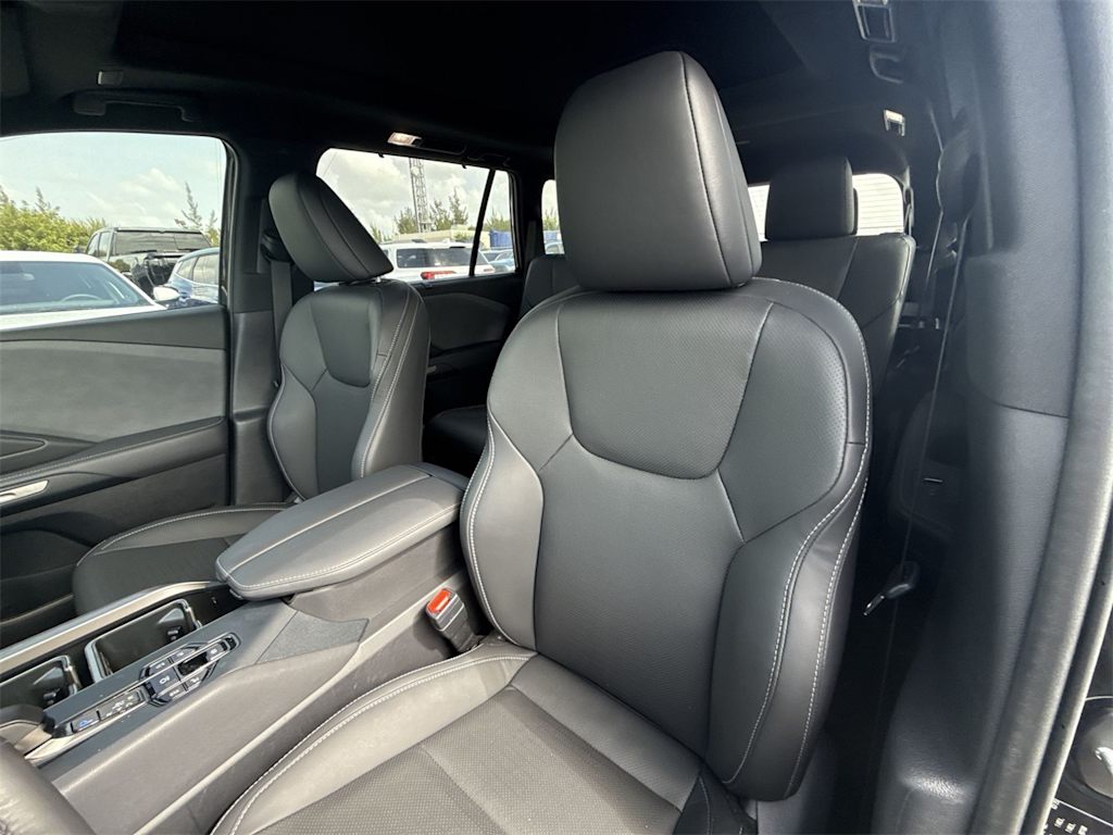 Thumbnail: 2025 Lexus TX - 11