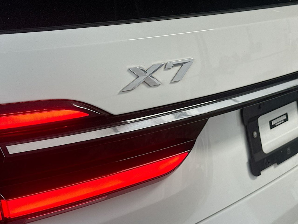 Thumbnail: 2024 BMW X7 - 7
