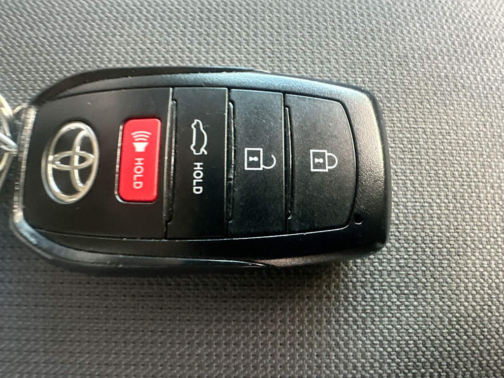 Thumbnail: 2025 Toyota Corolla - 18