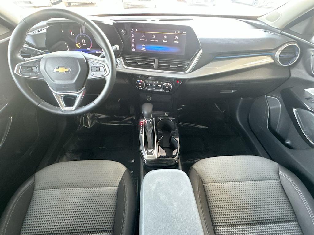 Thumbnail: 2025 Chevrolet Trax - 14