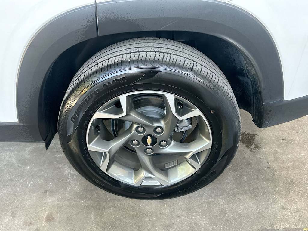 Thumbnail: 2025 Chevrolet Trax - 8