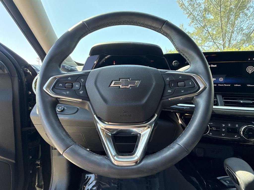 Thumbnail: 2025 Chevrolet Trax - 9