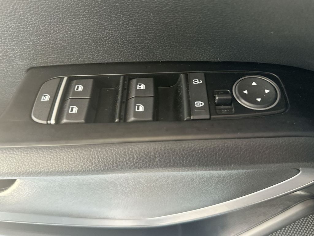 Thumbnail: 2020 Kia Soul - 25