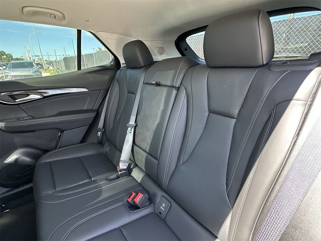 Thumbnail: 2025 Buick Envision - 13