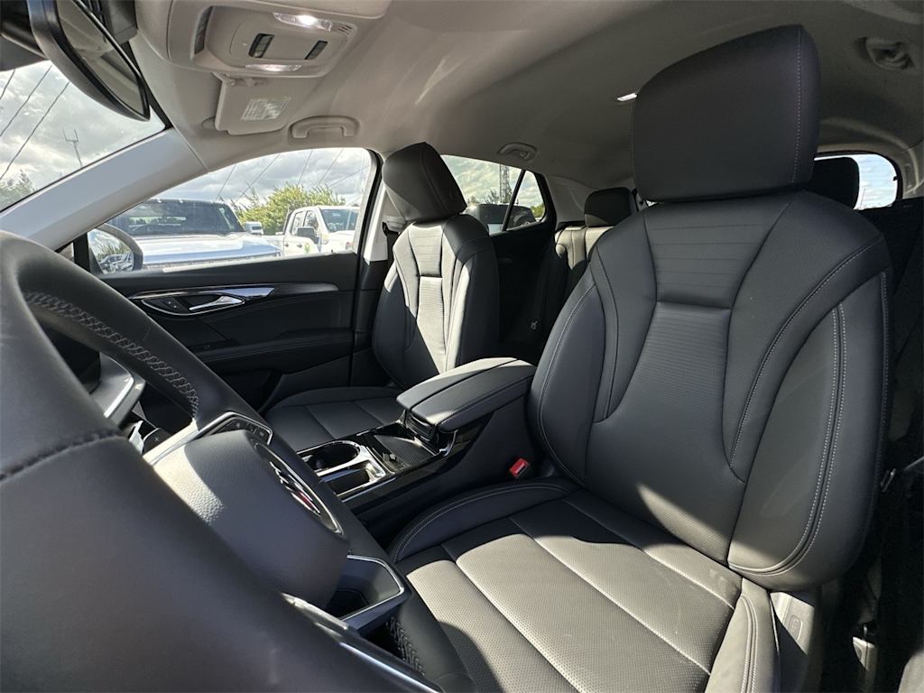 Thumbnail: 2025 Buick Envision - 22