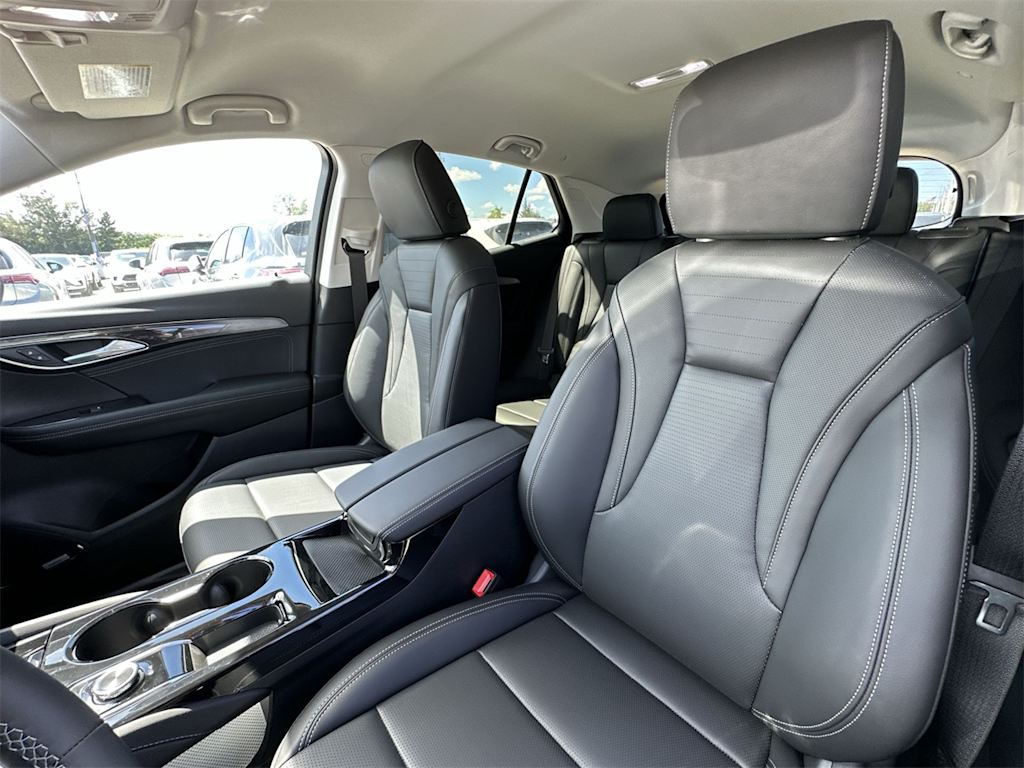 Thumbnail: 2025 Buick Envision - 11