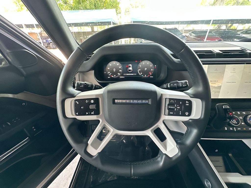 Thumbnail: 2025 Land Rover Defender - 9