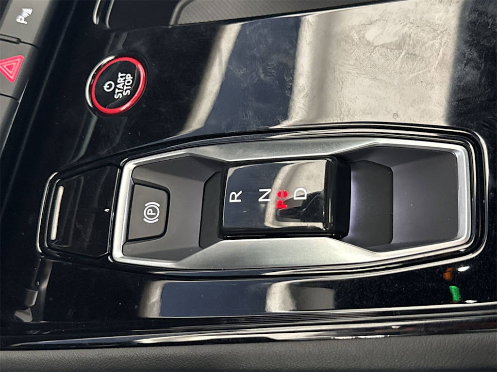 Thumbnail: 2022 Audi e-tron GT - 27
