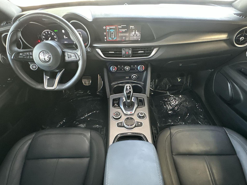 Thumbnail: 2024 Alfa Romeo Stelvio - 12