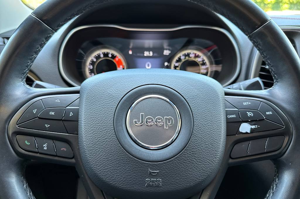 Thumbnail: 2021 Jeep Cherokee - 27