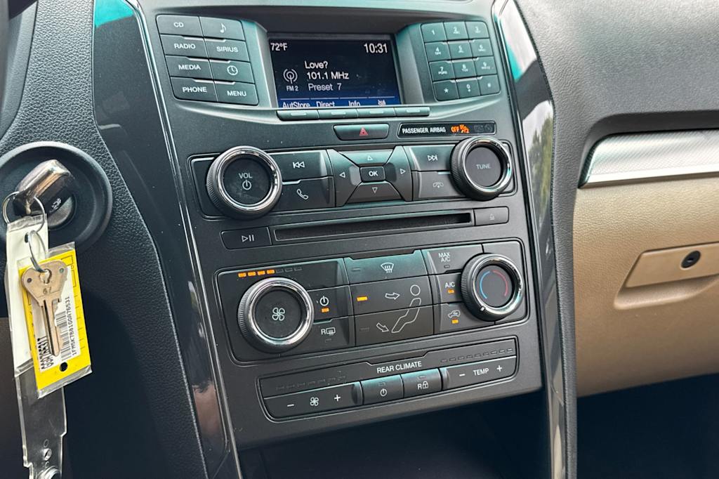 Thumbnail: 2016 Ford Explorer - 26